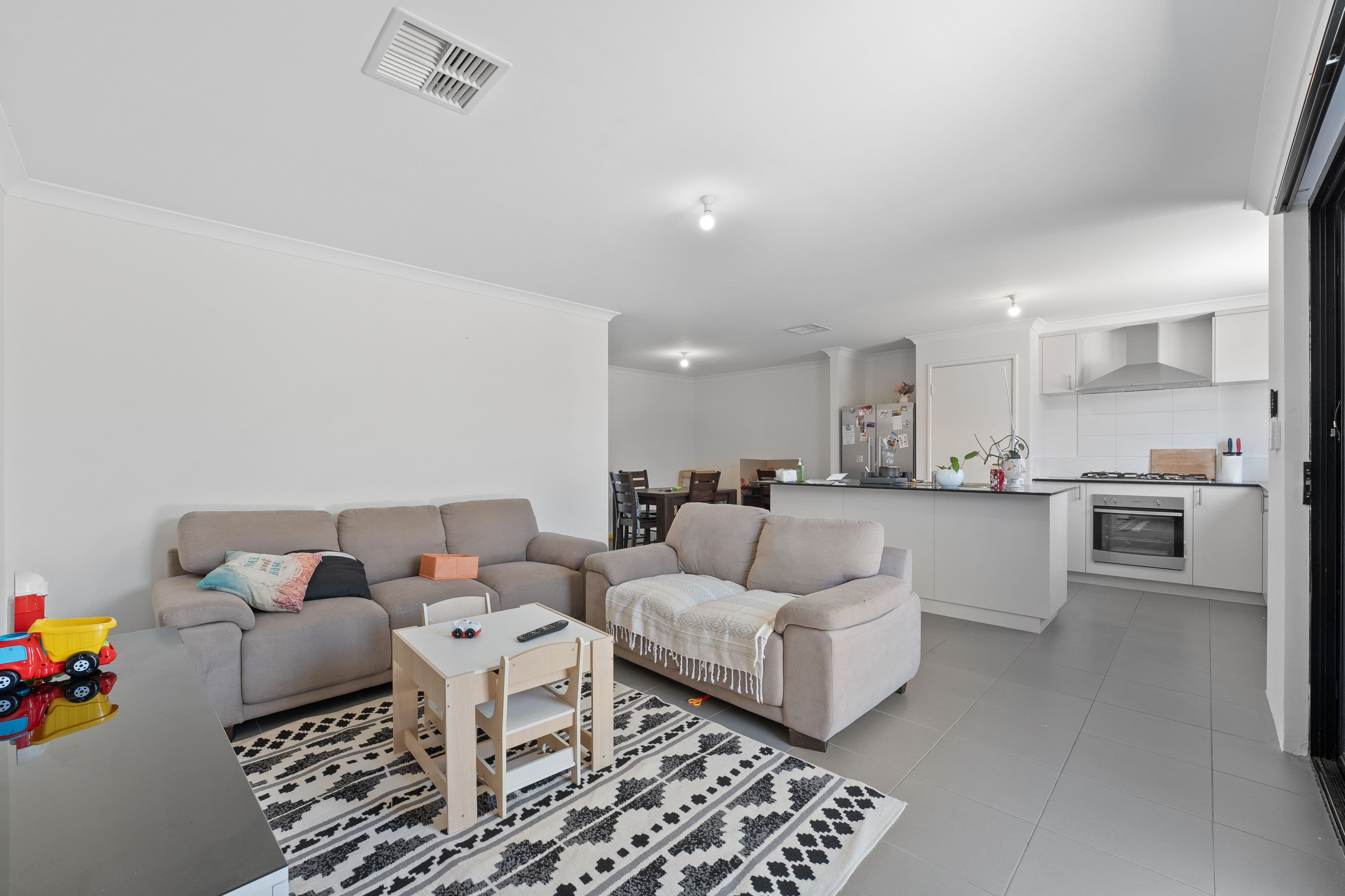 134 Pleasantview Parade, Baldivis WA 6171, Baldivis - Thumbnail 8