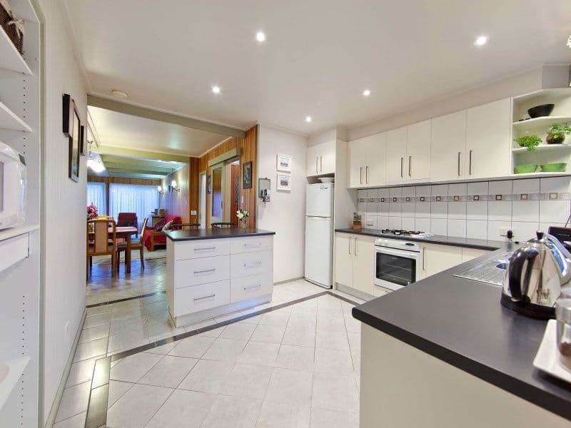 61 Bondi Avenue, FRANKSTON VIC 3199, Frankston - Thumbnail 3