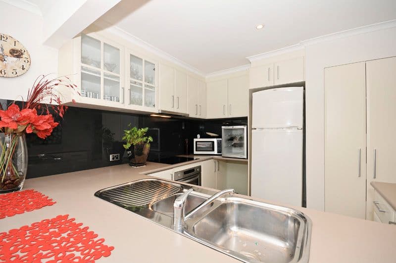 92 Cave Hill Road, LILYDALE VIC 3140, Lilydale - Thumbnail 2