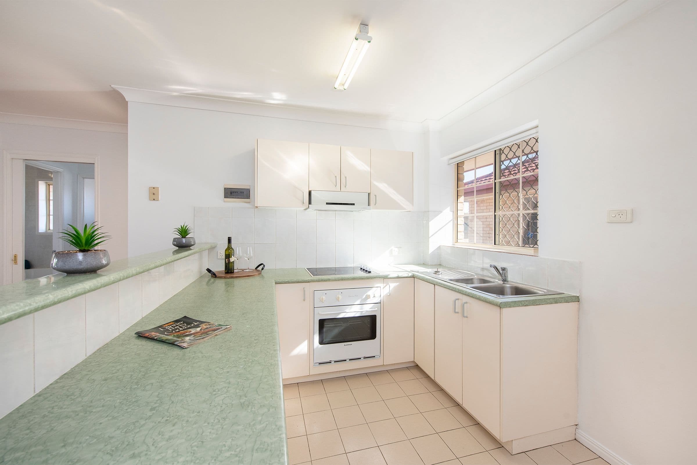 18 Chaucer Street, Moorooka QLD 4105, Moorooka - Thumbnail 2