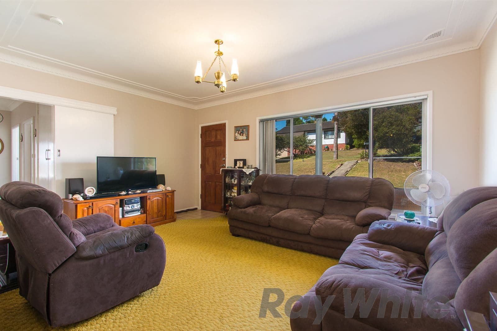 9 Fenwick Crescent, Whitebridge - Thumbnail 2