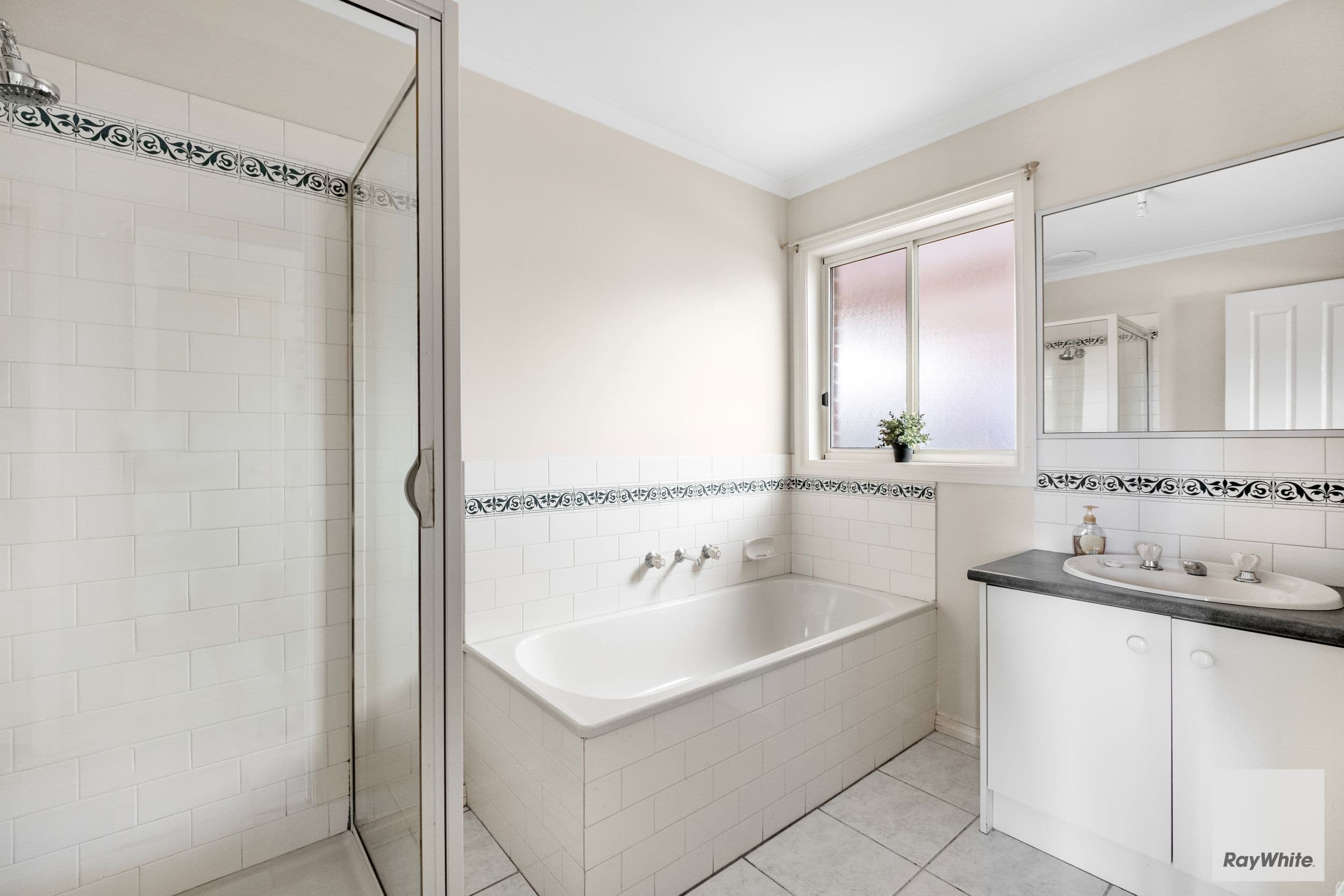 4 Cowley Street, Delahey VIC 3037, Delahey - Thumbnail 4