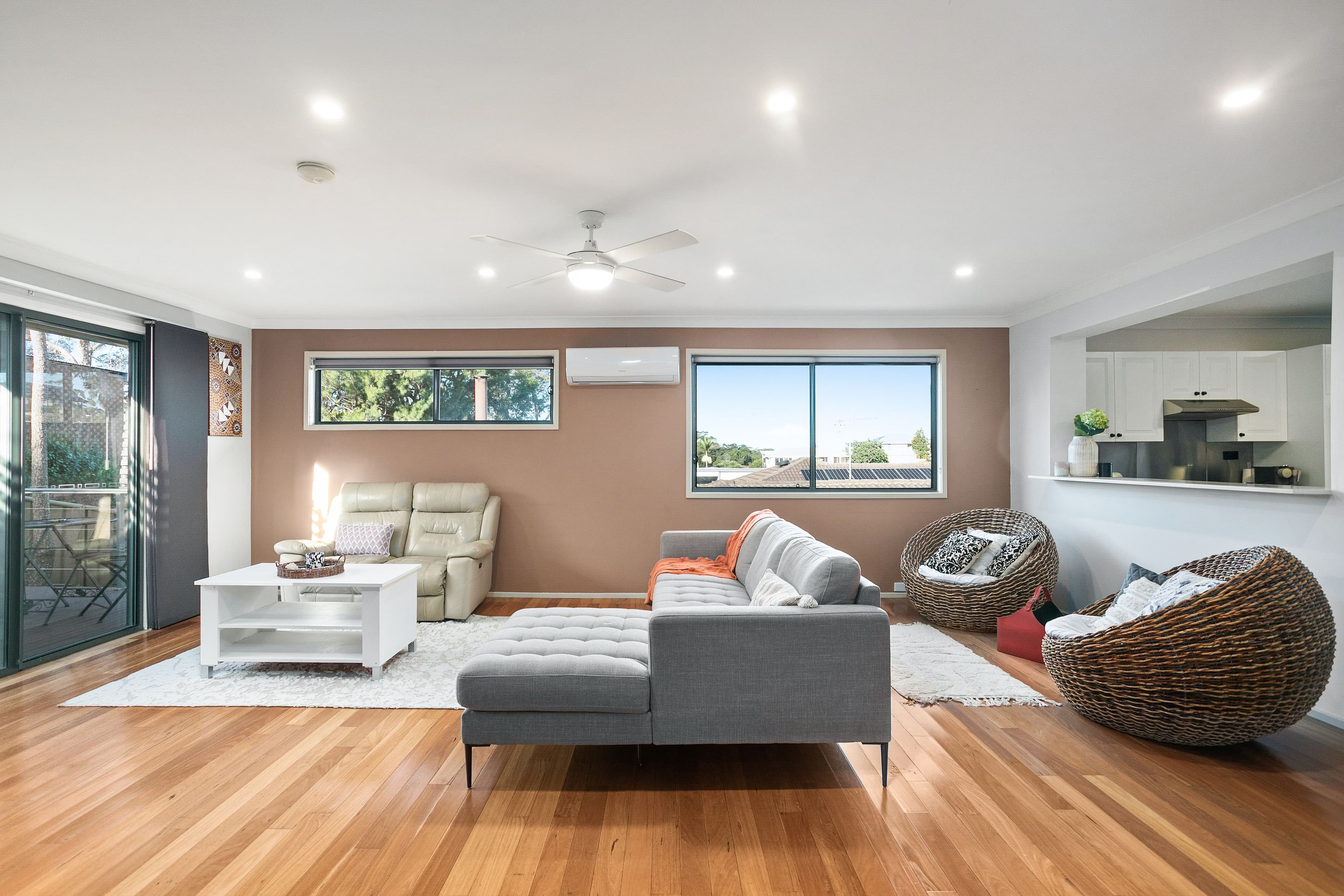 8 Mark Street, Figtree NSW 2525, Figtree - Image 1