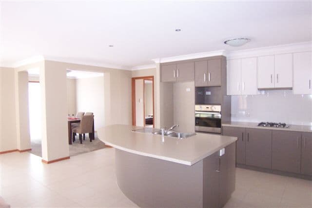 7 Pugh Street, MIDDLE RIDGE QLD 4350, Middle Ridge - Thumbnail 4