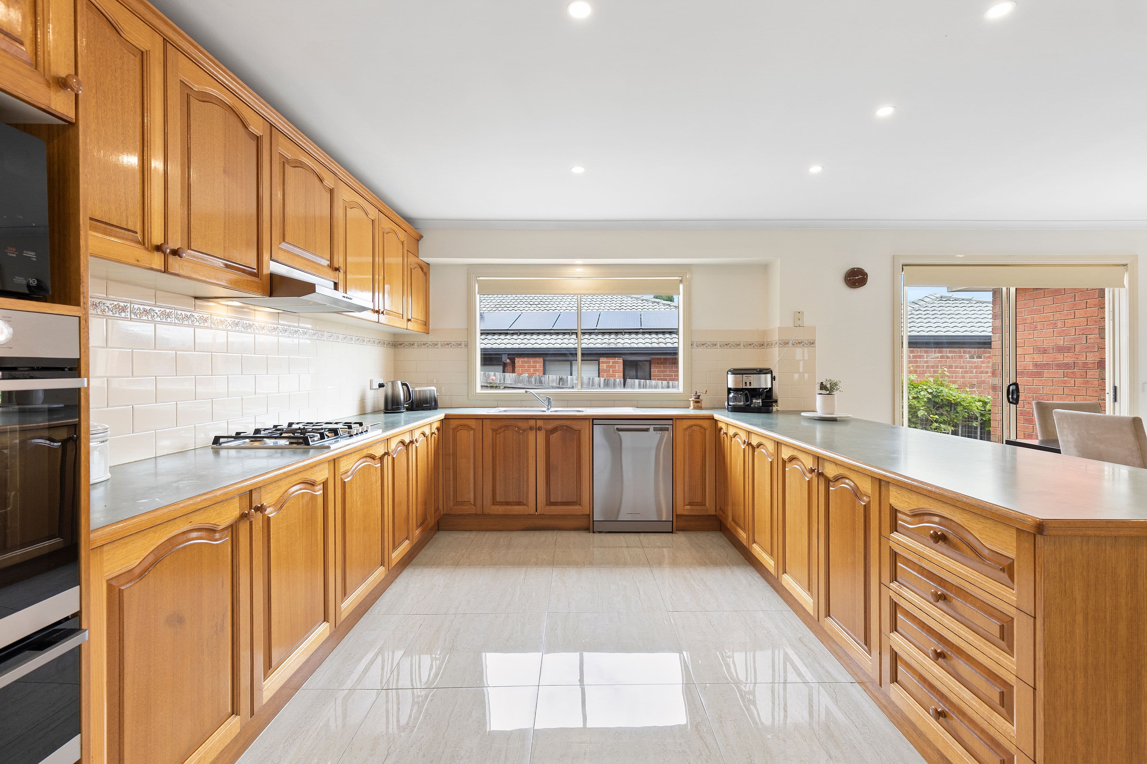 21 Tara Close, Rowville VIC 3178, Rowville - Thumbnail 4