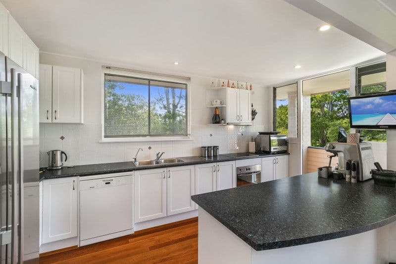 11 Harvard Street, Kenmore QLD 4069, Kenmore - Thumbnail 3