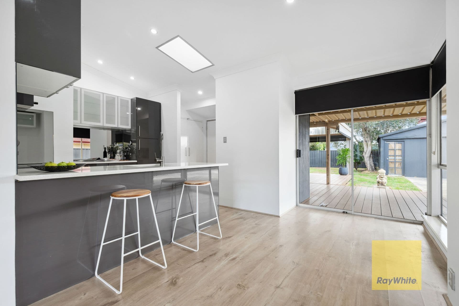 29 Jacobsen Way, Thornlie WA 6108, Thornlie - Thumbnail 3