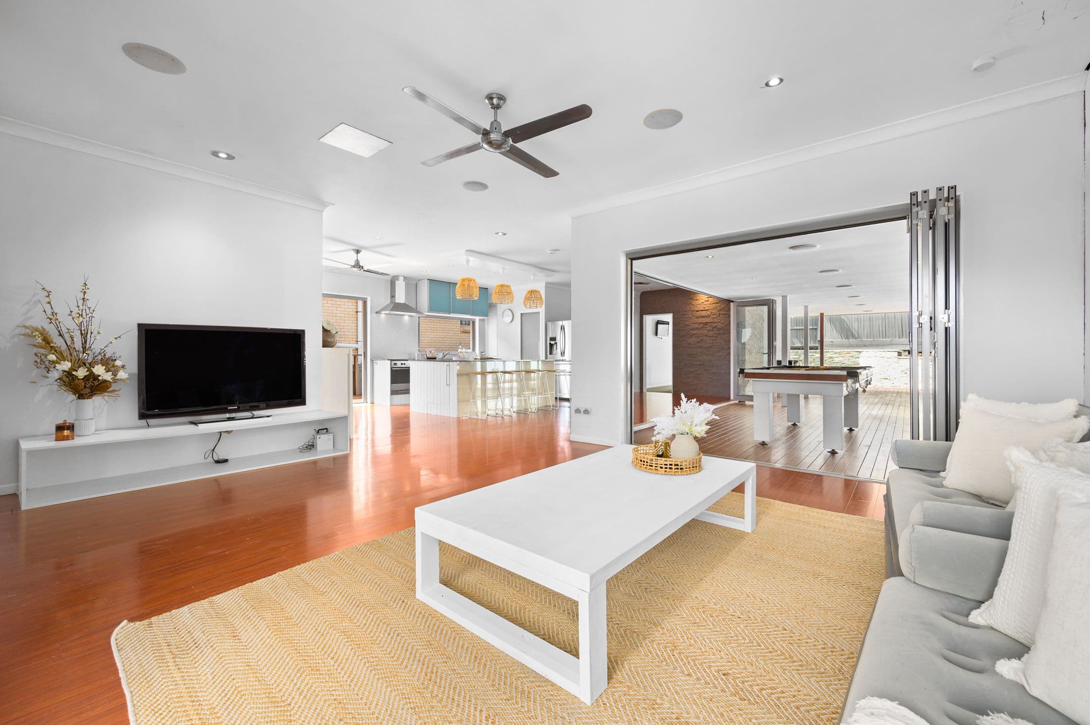 5 Clifton Street, Biggera Waters QLD 4216, Biggera Waters - Thumbnail 4