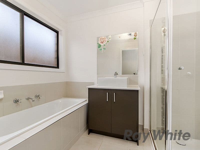 25 Riviera Drive, Hillside VIC 3037, Hillside - Thumbnail 4