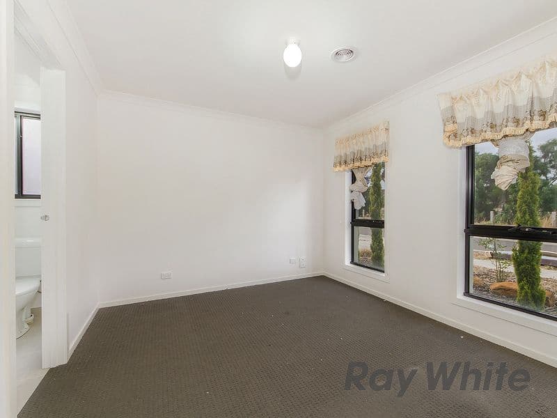 25 Riviera Drive, Hillside VIC 3037, Hillside - Thumbnail 5
