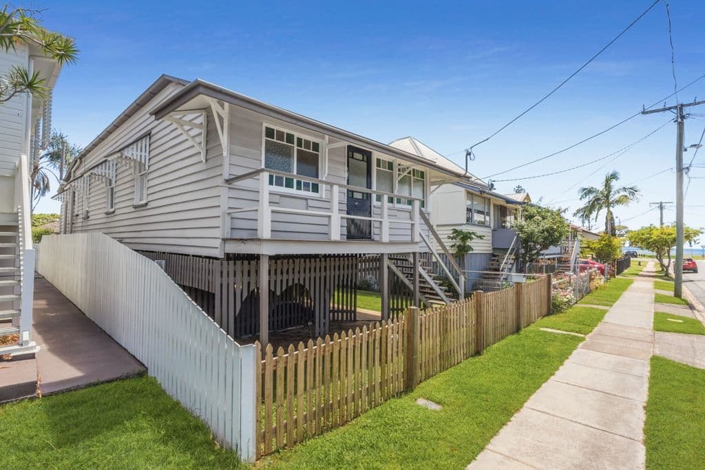 15 Chestnut Street, Wynnum QLD 4178, Wynnum - Thumbnail 2