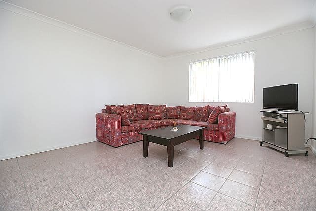 4 Arana Close, Georges Hall NSW 2198, Georges Hall - Thumbnail 5