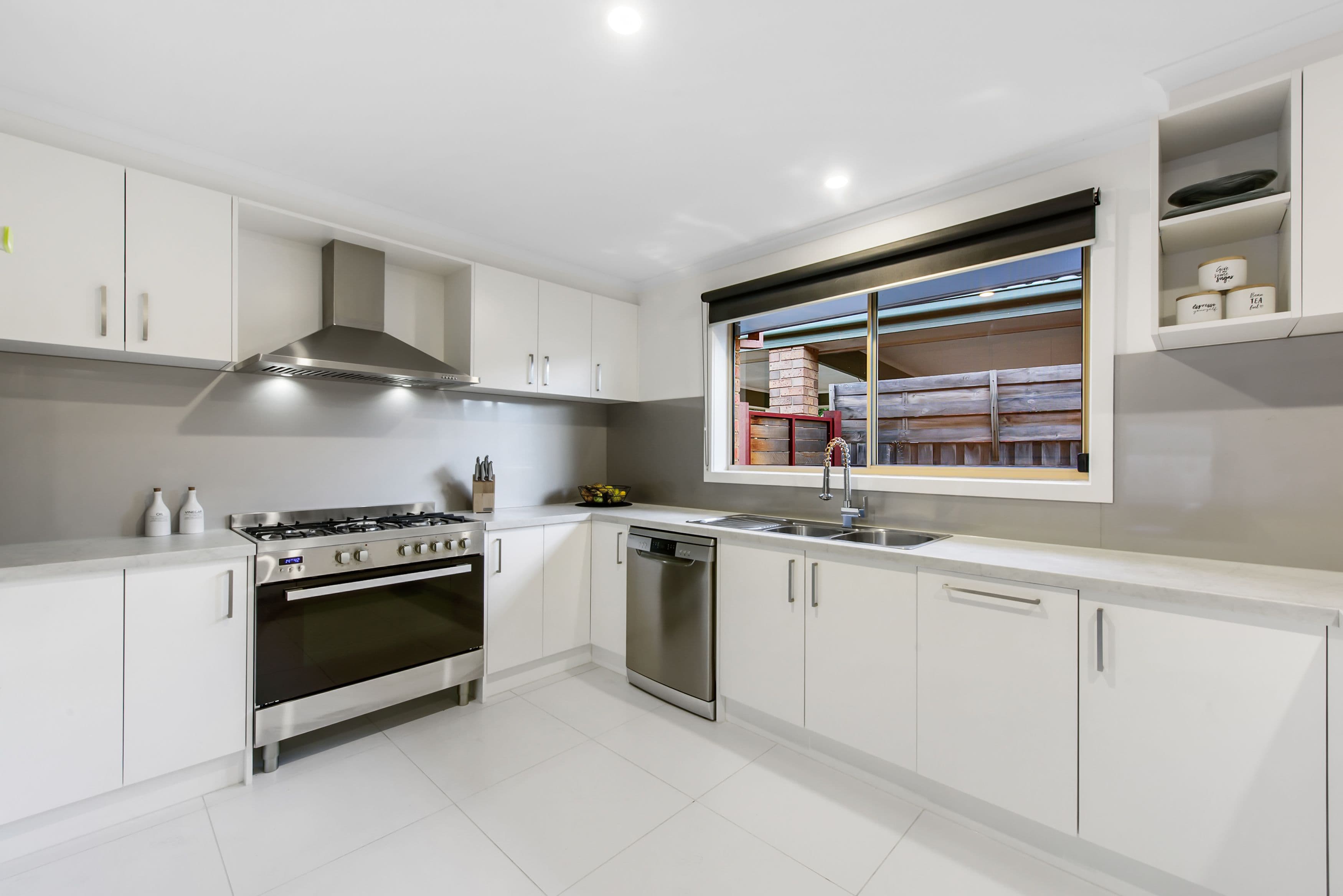 12 Farmhouse Court, Sydenham VIC 3037, Sydenham - Thumbnail 2