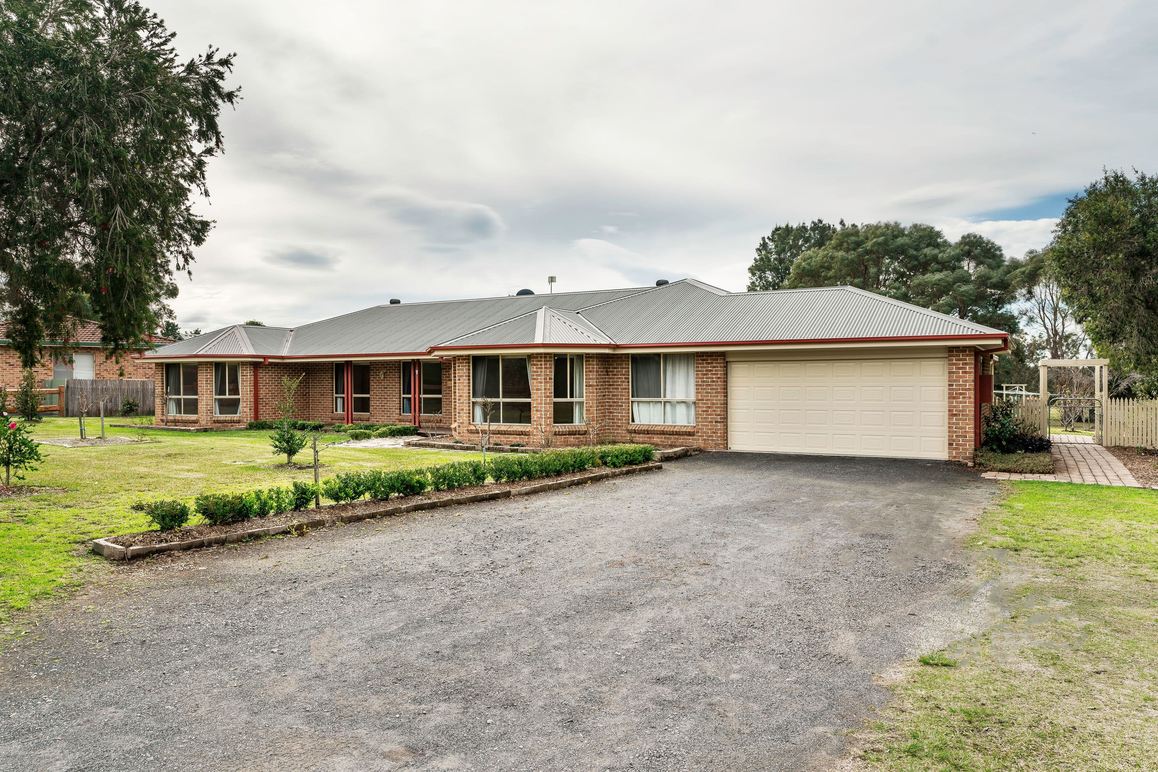 30 Oakbanks Place, Worrigee - Image 1