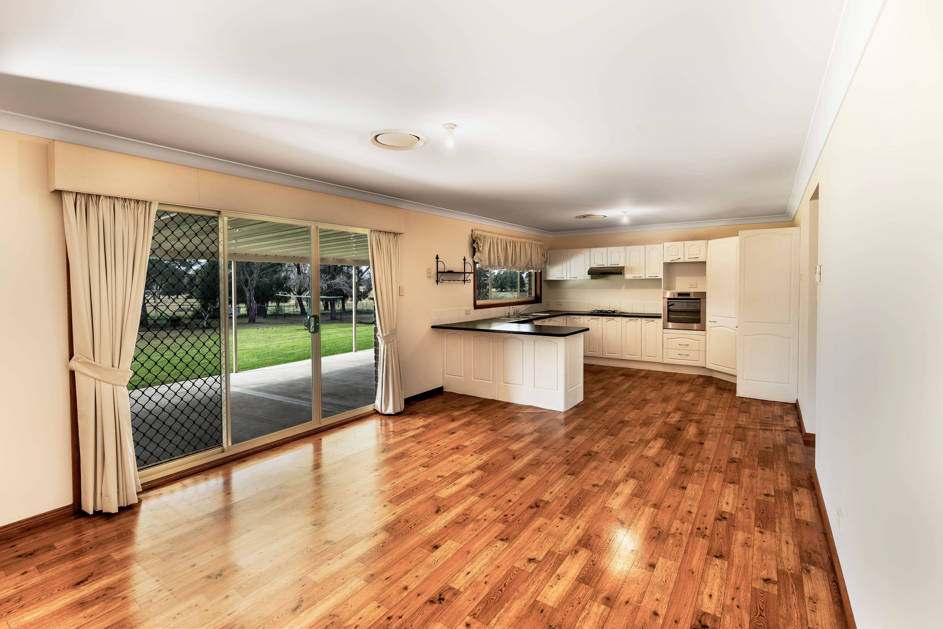 30 Oakbanks Place, Worrigee - Thumbnail 4