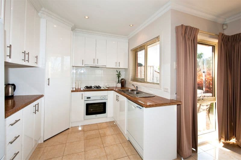 24 Lambourn Road, WATSONIA VIC 3087, Watsonia - Thumbnail 2