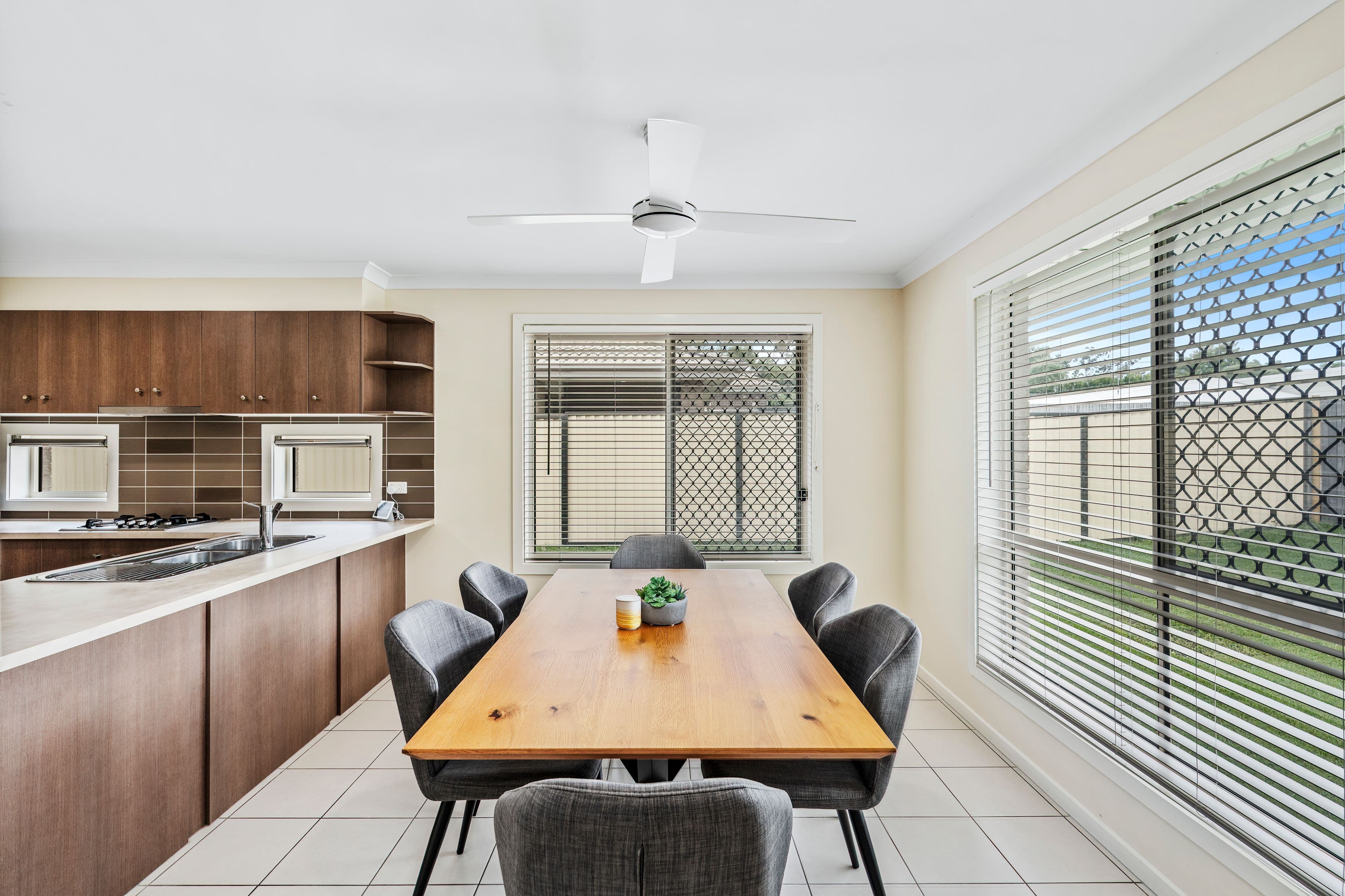 5 Babich Court, Holmview QLD 4207, Holmview - Thumbnail 2