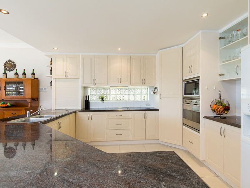 20 Compass Court, RABY BAY QLD 4163, Raby Bay - Thumbnail 4