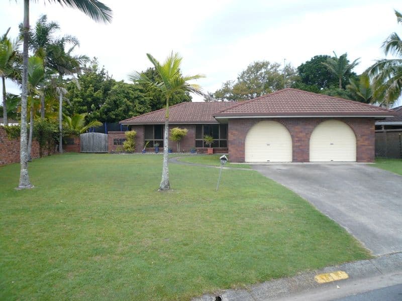 9 Daru Avenue, RUNAWAY BAY QLD 4216, Runaway Bay - Thumbnail 2