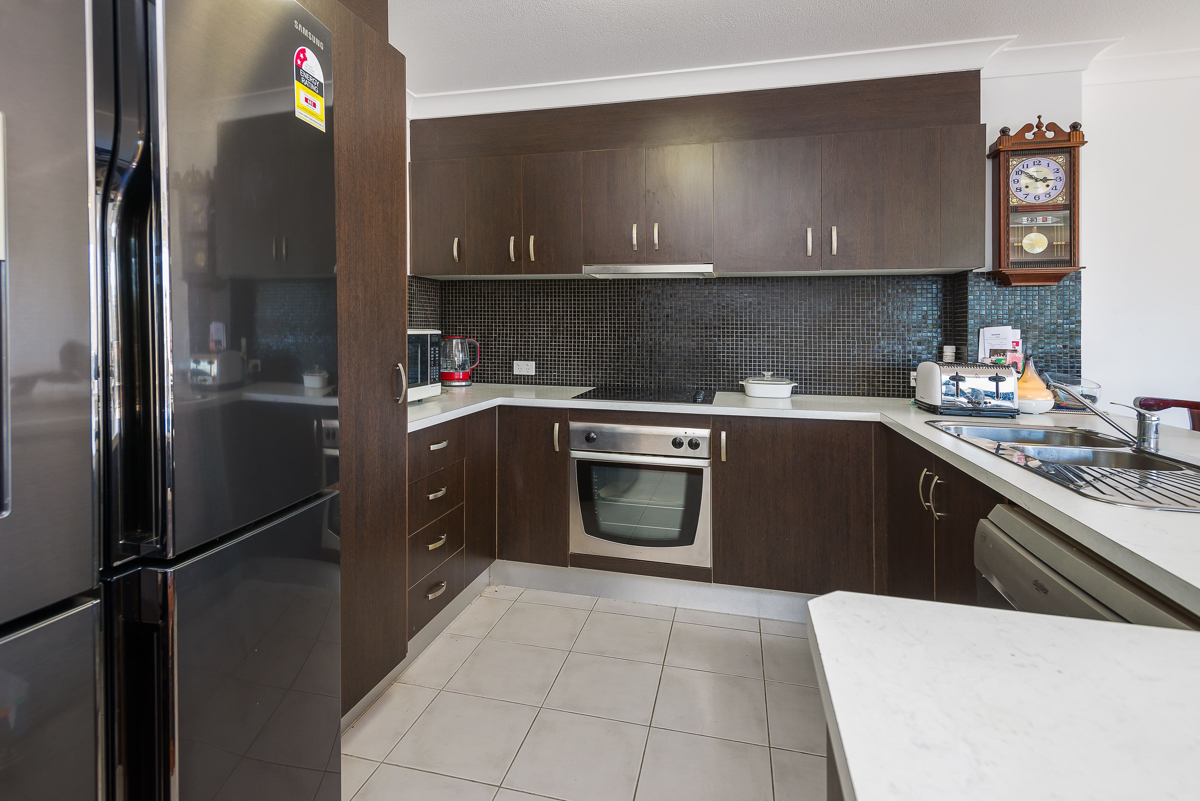 22 Oleander Avenue, Biggera Waters QLD 4216, Biggera Waters - Thumbnail 4