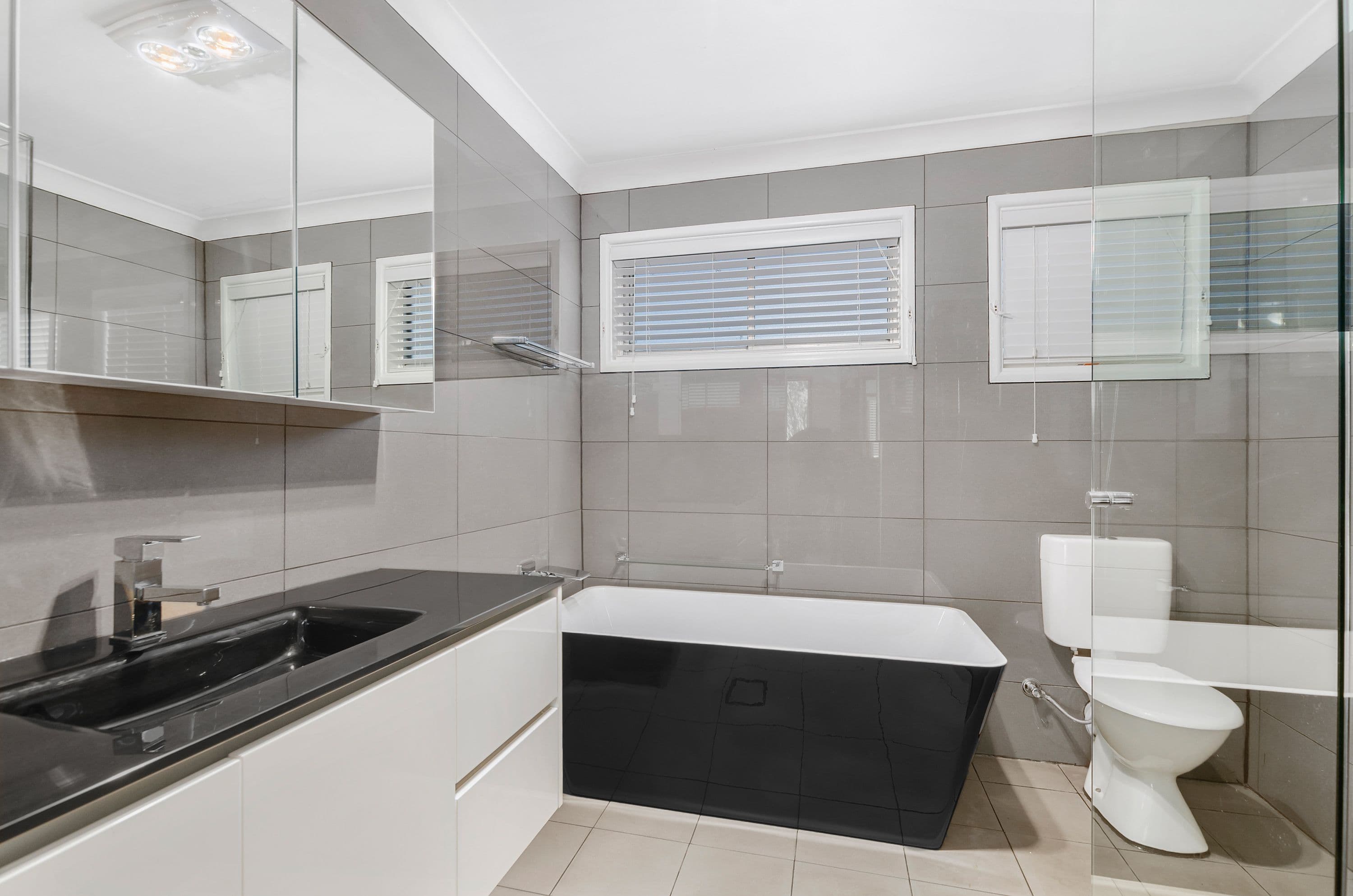 24 Bright Parade, Dapto - Image 1