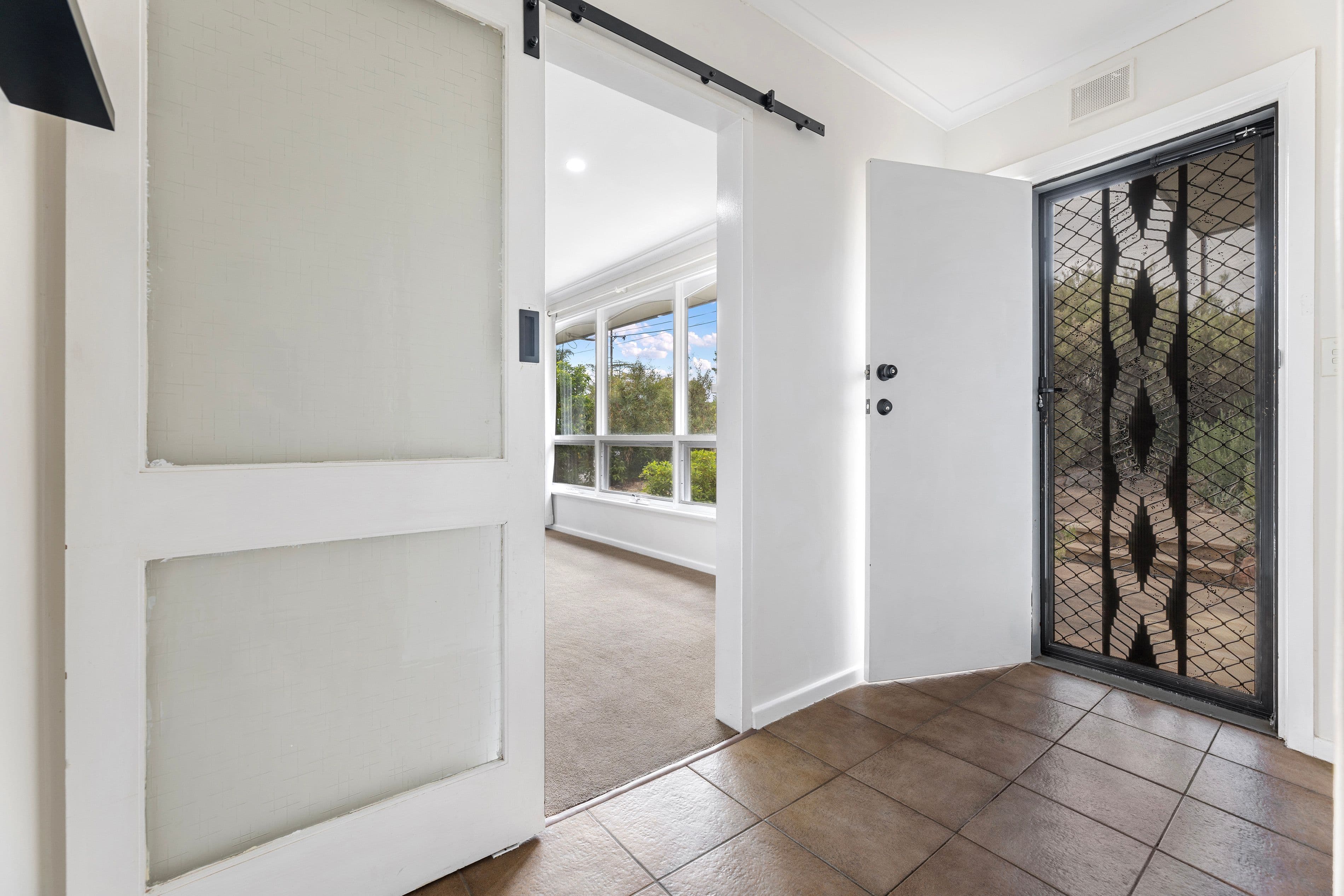 30 Far View Crescent, Ridgehaven SA 5097, Ridgehaven - Thumbnail 3