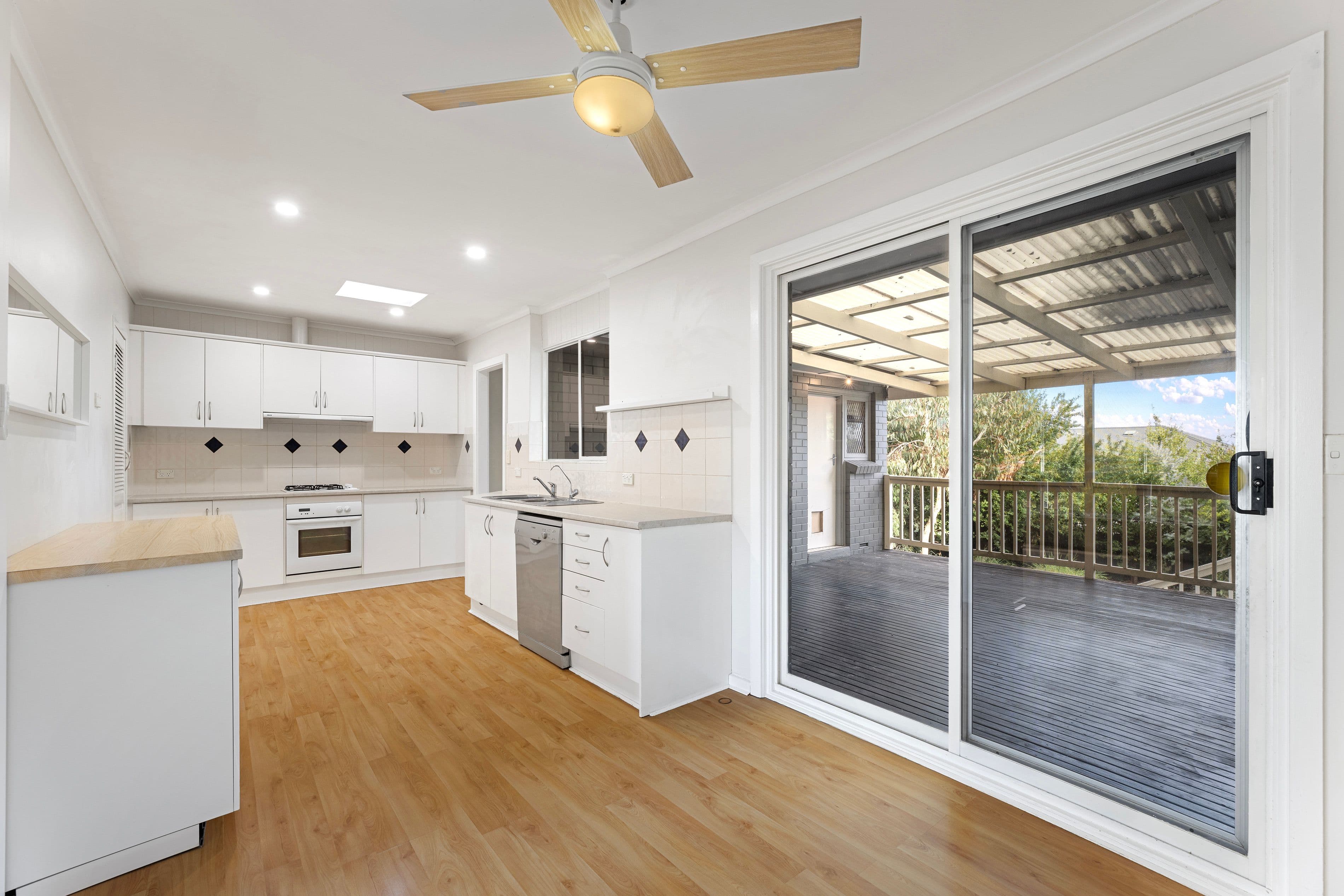 30 Far View Crescent, Ridgehaven SA 5097, Ridgehaven - Thumbnail 8