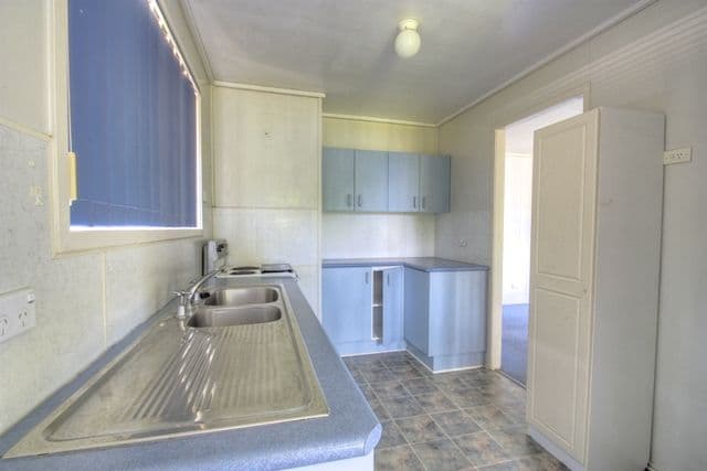 30 Stubbin Street, BUNDAMBA QLD 4304, Bundamba - Thumbnail 4