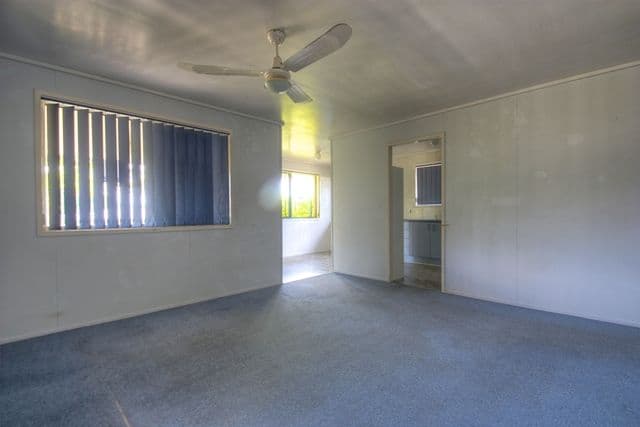 30 Stubbin Street, BUNDAMBA QLD 4304, Bundamba - Thumbnail 7