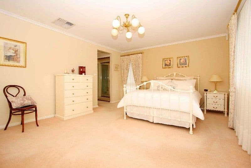 4 Gundry Grove, WATSONIA NORTH VIC 3087, Watsonia North - Thumbnail 6