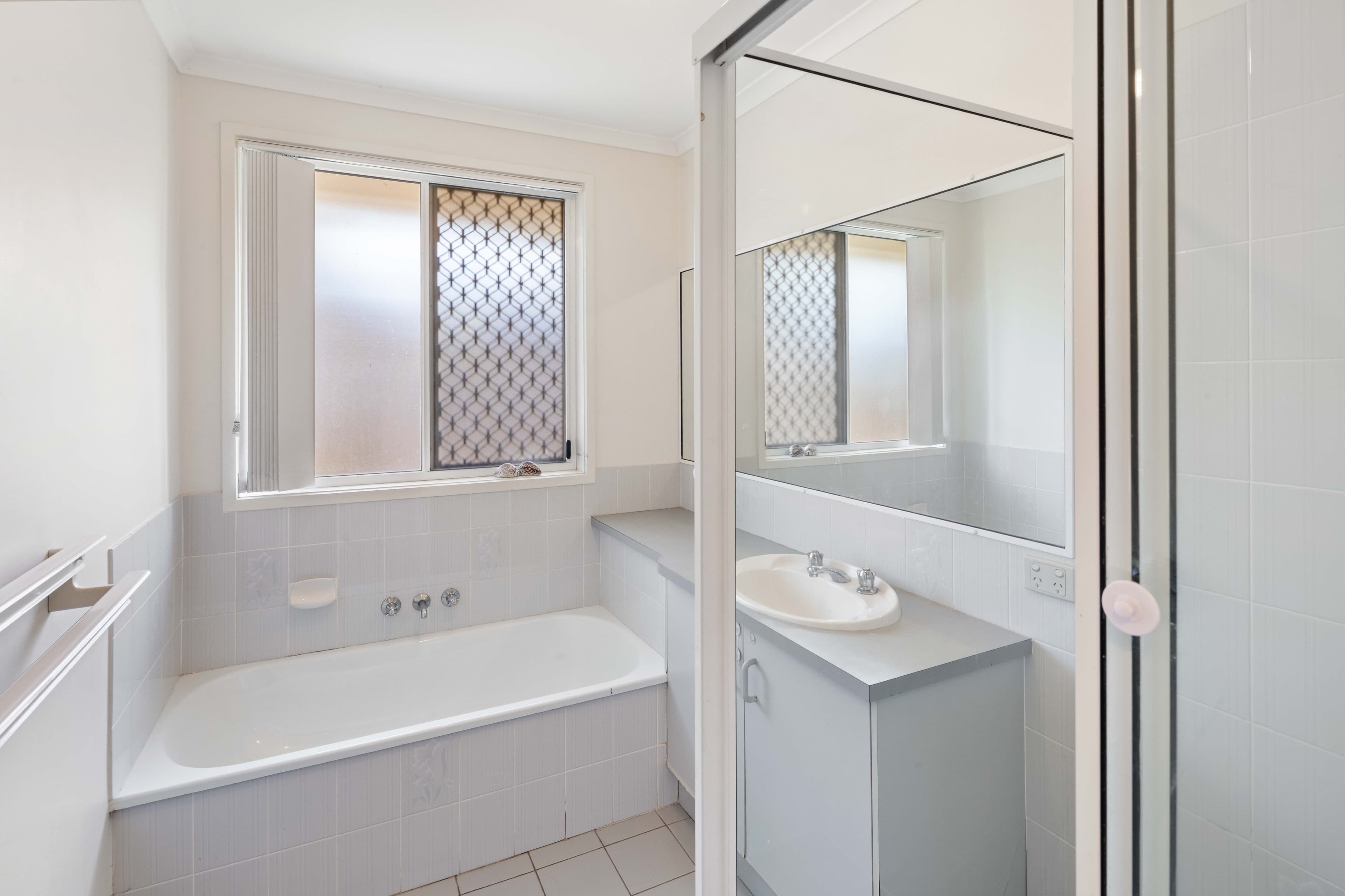 11 Peacock Crescent, Bokarina QLD 4575, Bokarina - Thumbnail 7