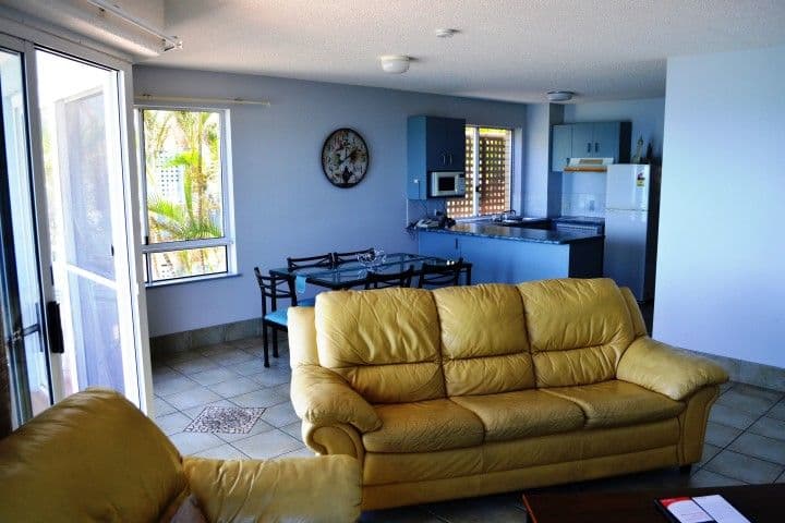 17 Buccaneer Avenue, URANGAN QLD 4655, Urangan - Thumbnail 5