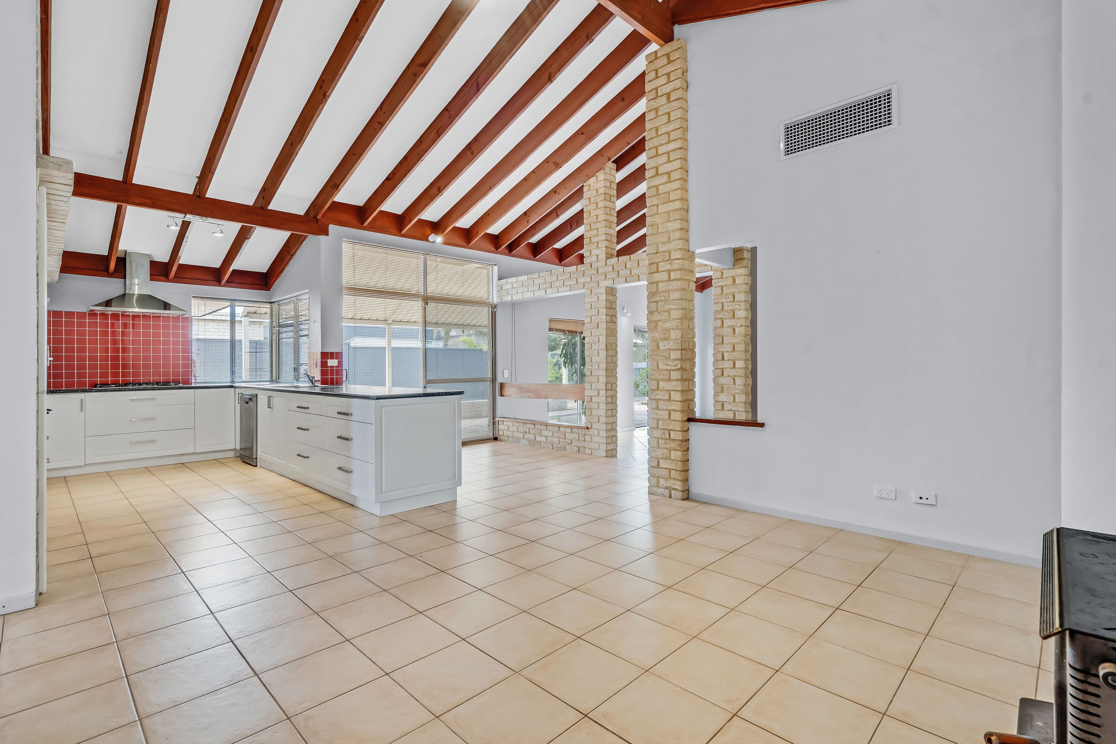 148 Mclarty Road, Halls Head WA 6210, Halls Head - Thumbnail 2
