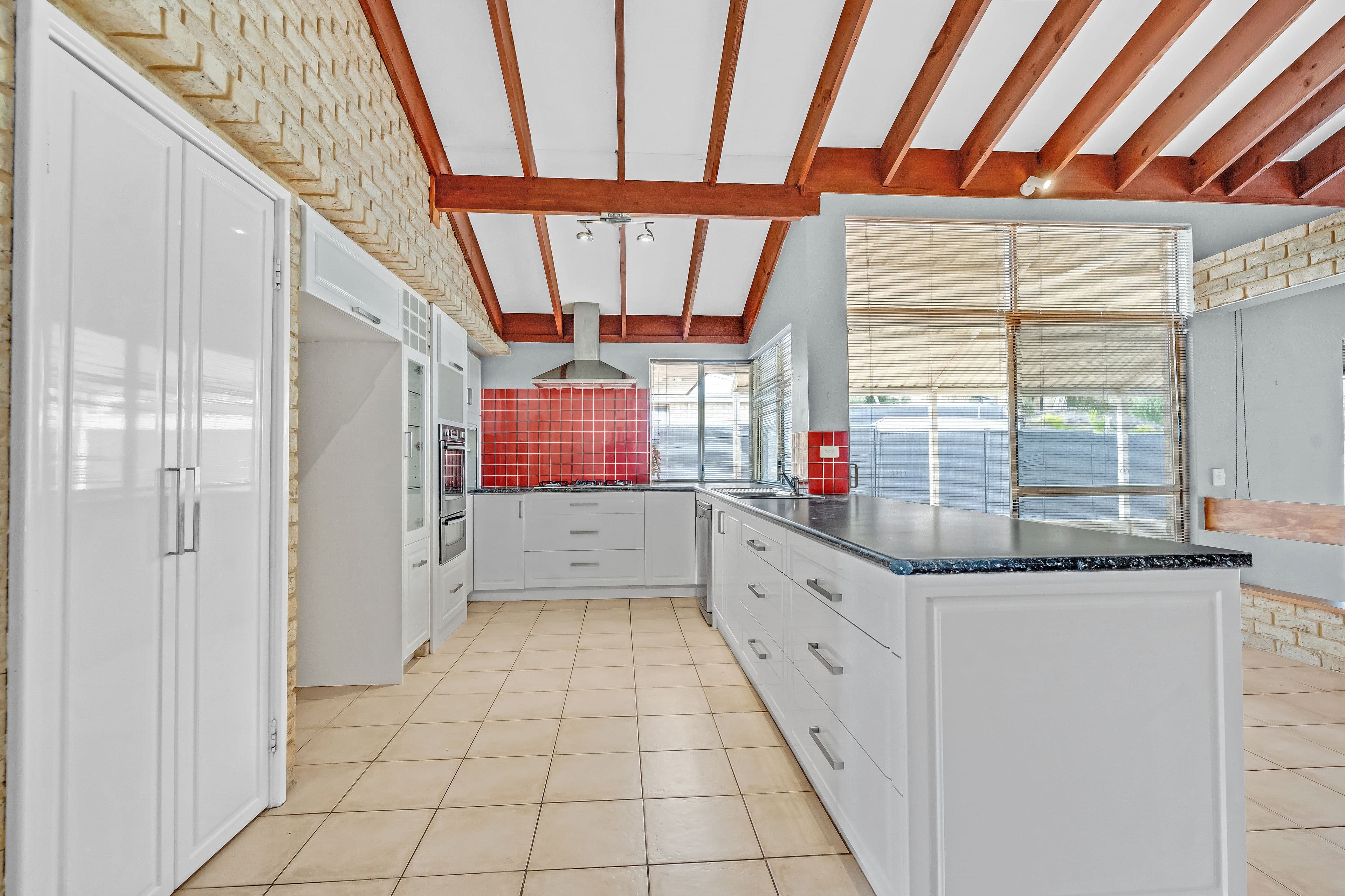 148 Mclarty Road, Halls Head WA 6210, Halls Head - Thumbnail 3