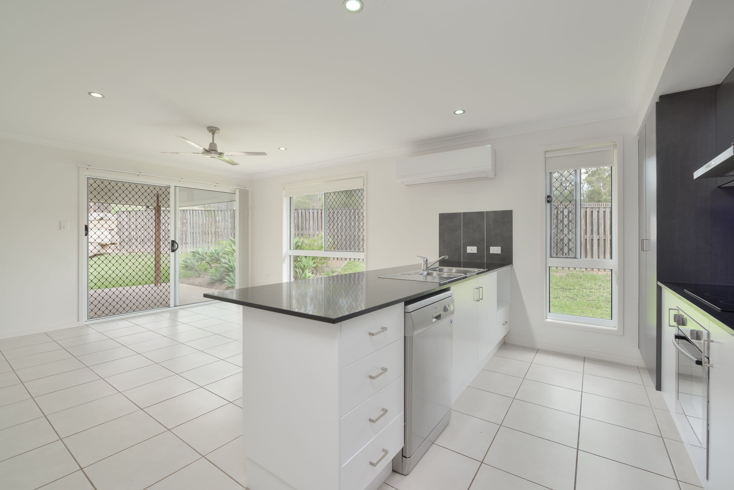 26 Caulder Esplanade, Boyne Island QLD 4680, Boyne Island - Thumbnail 2