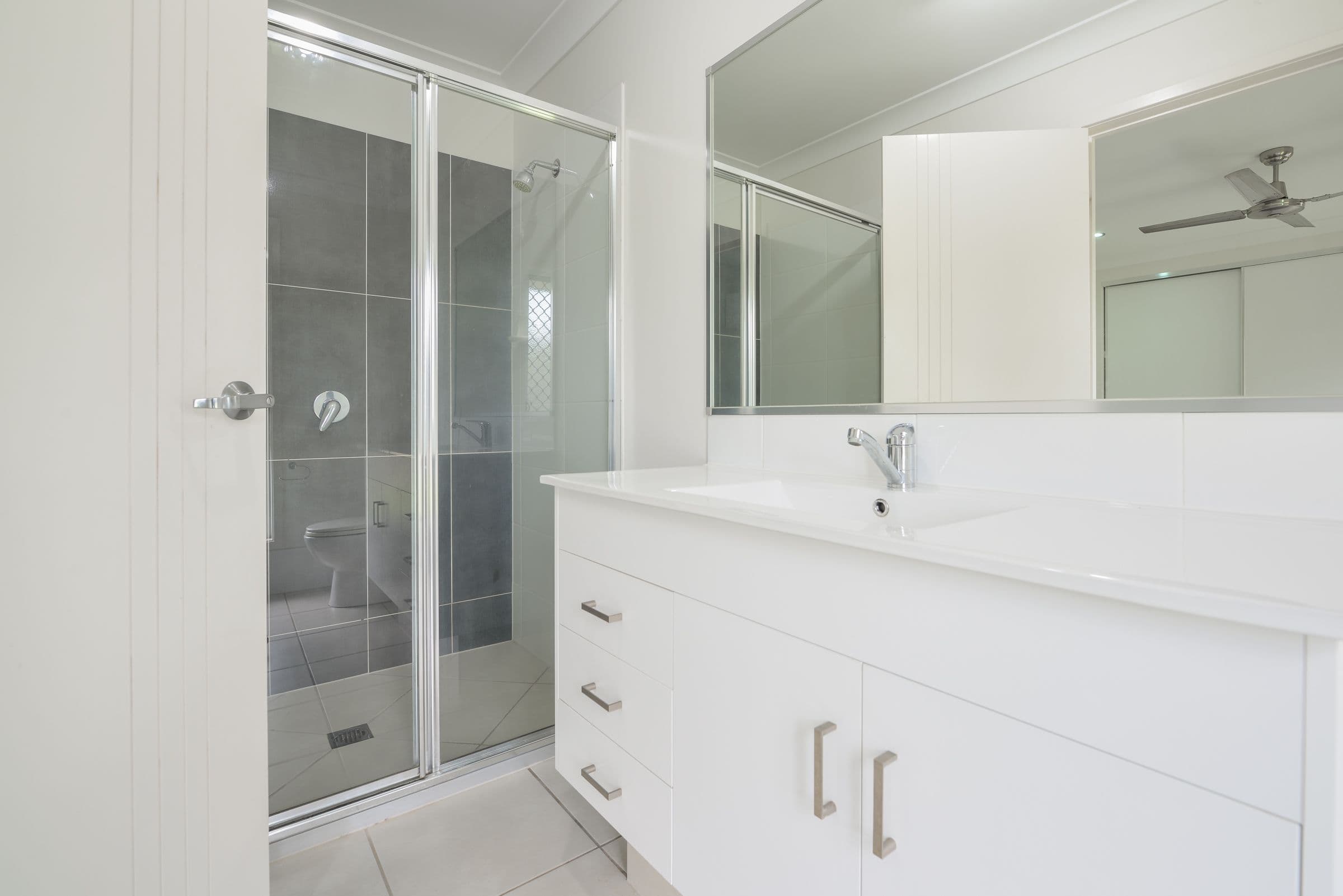 26 Caulder Esplanade, Boyne Island QLD 4680, Boyne Island - Thumbnail 6