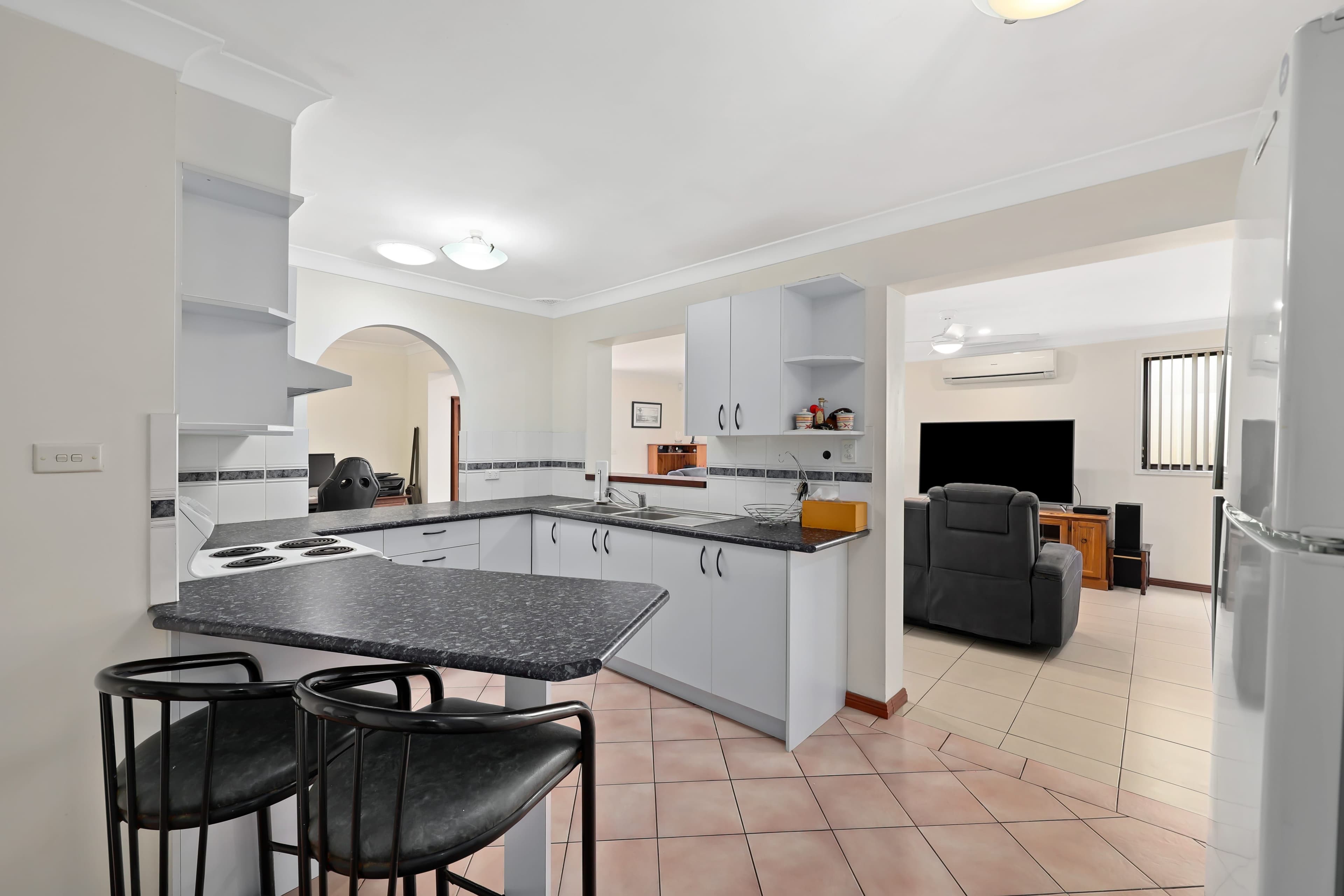 38 Spumante Close, Eschol Park NSW 2558, Eschol Park - Thumbnail 4