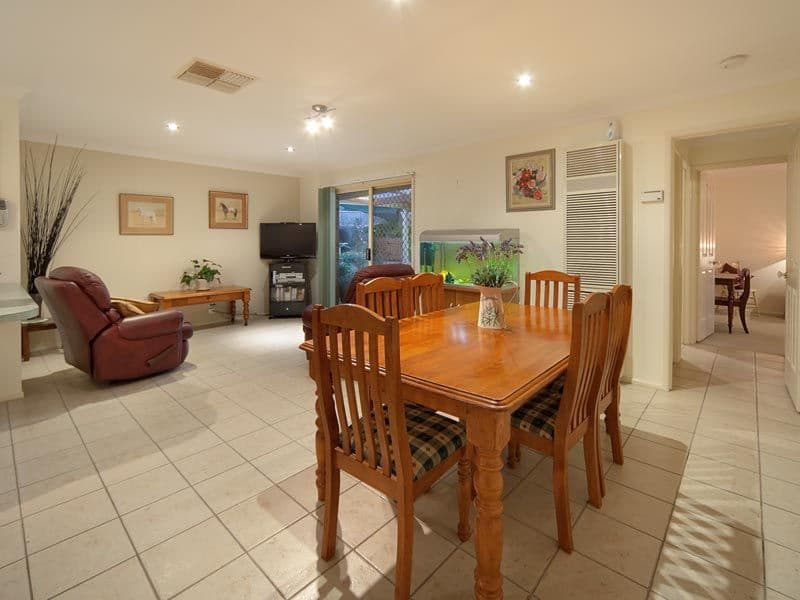 2 Mortlock Drive, WODONGA VIC 3690, Wodonga - Thumbnail 2