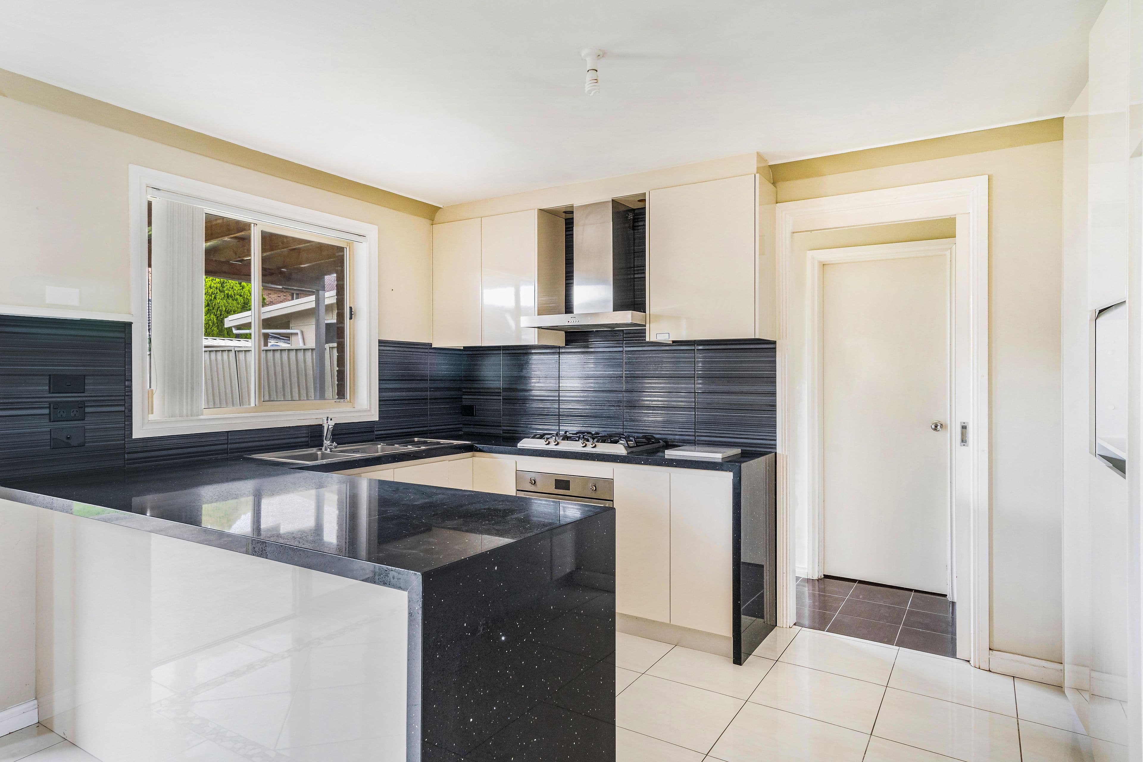 9B Cordelia Crescent, Green Valley NSW 2168, Green Valley - Thumbnail 6