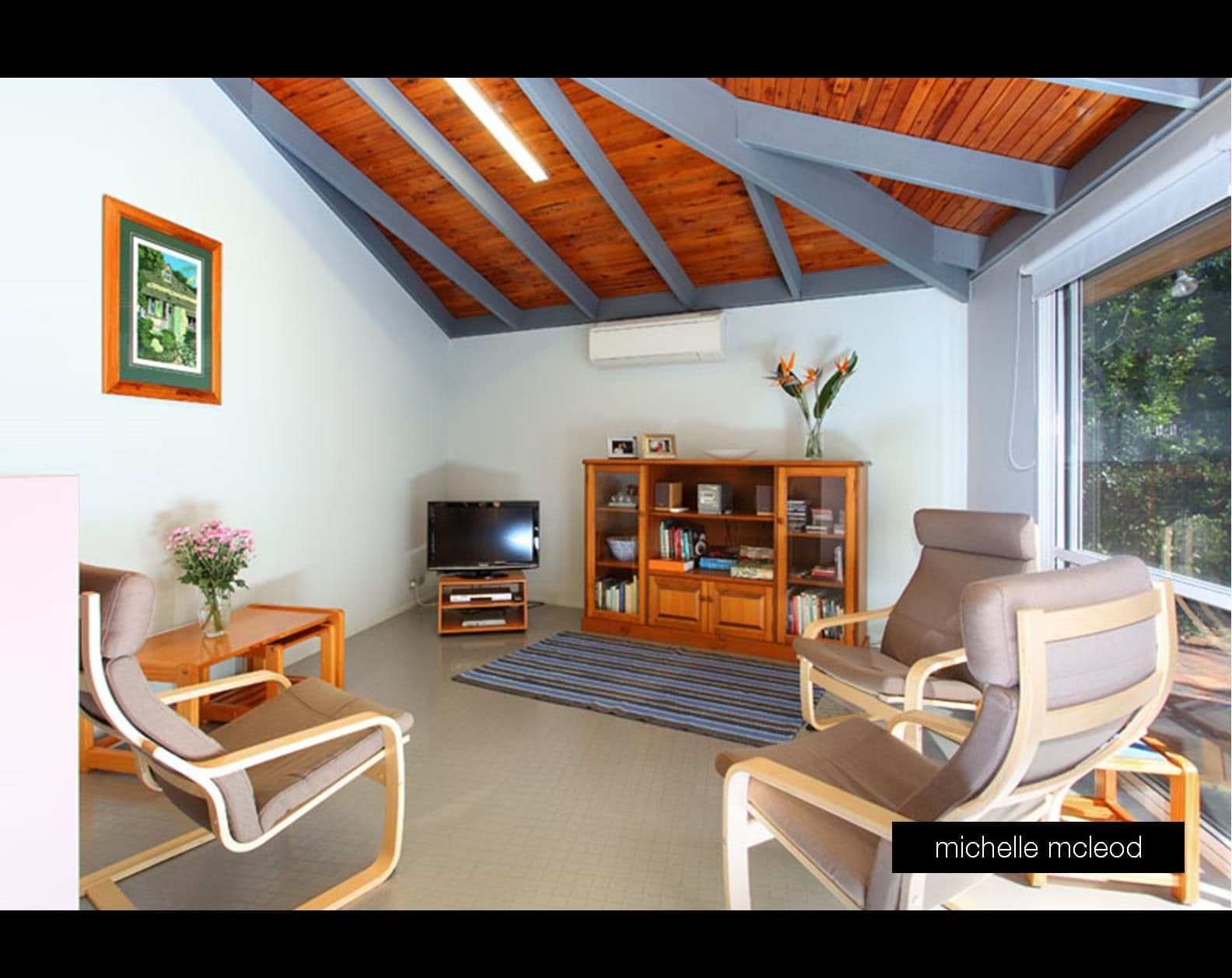4 Pearra Place, Chapel Hill QLD 4069, Chapel Hill - Thumbnail 5