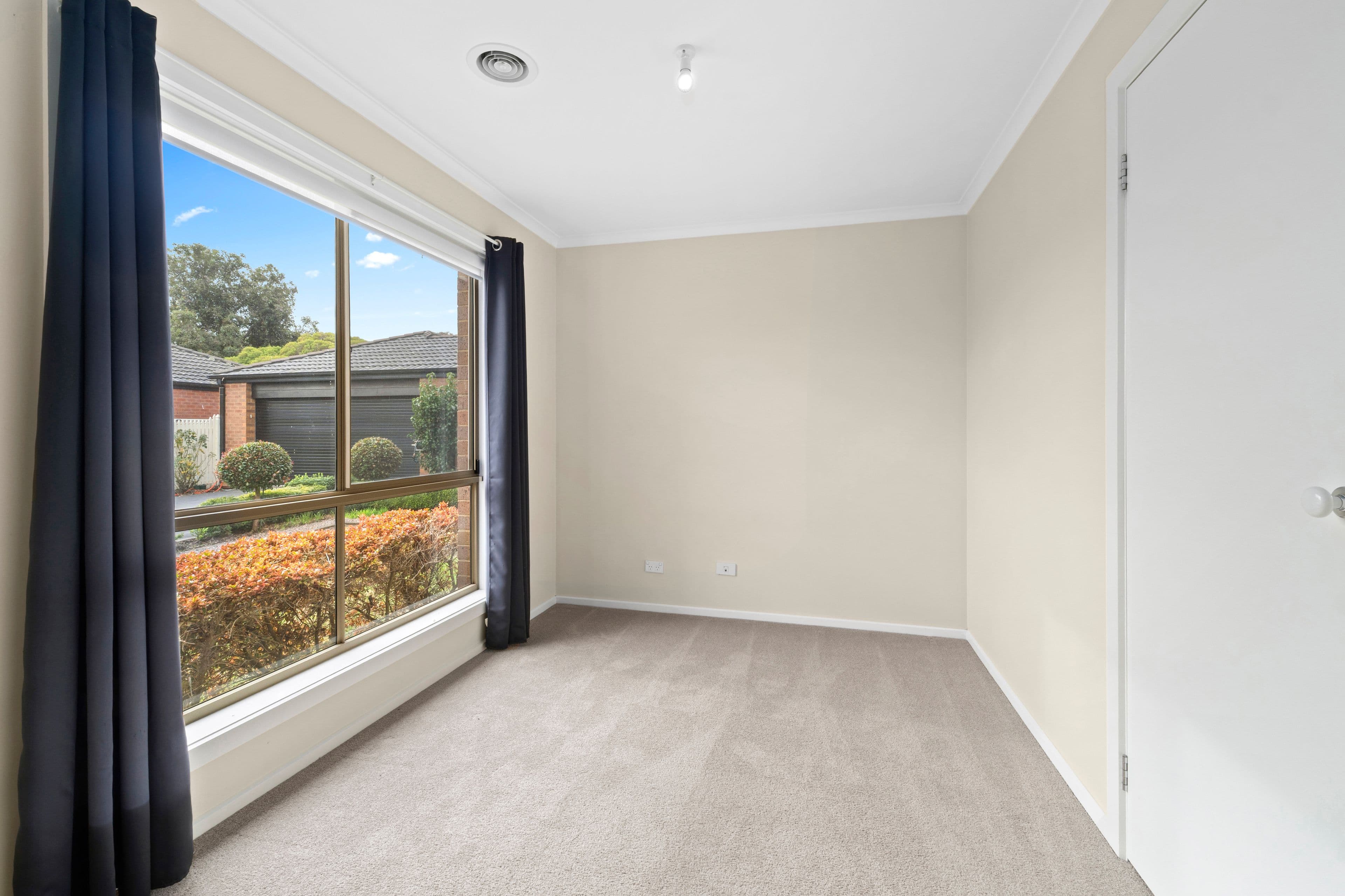 65 Curdie Street, Cobden VIC 3266, Cobden - Thumbnail 8