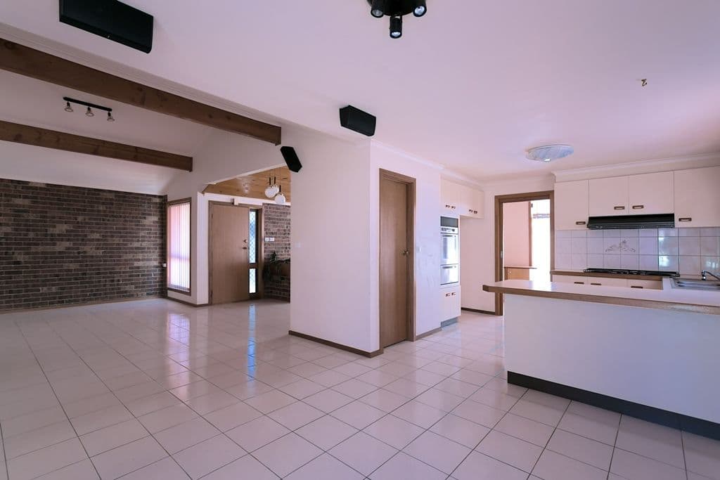 23 Frost Drive, DELAHEY VIC 3037, Delahey - Thumbnail 4