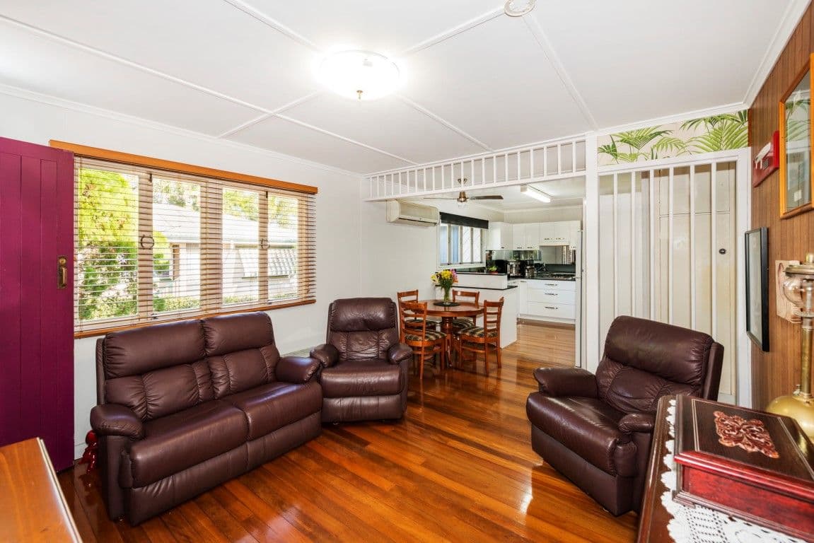 16 Brescia Street, HOLLAND PARK WEST QLD 4121, Holland Park West - Thumbnail 8