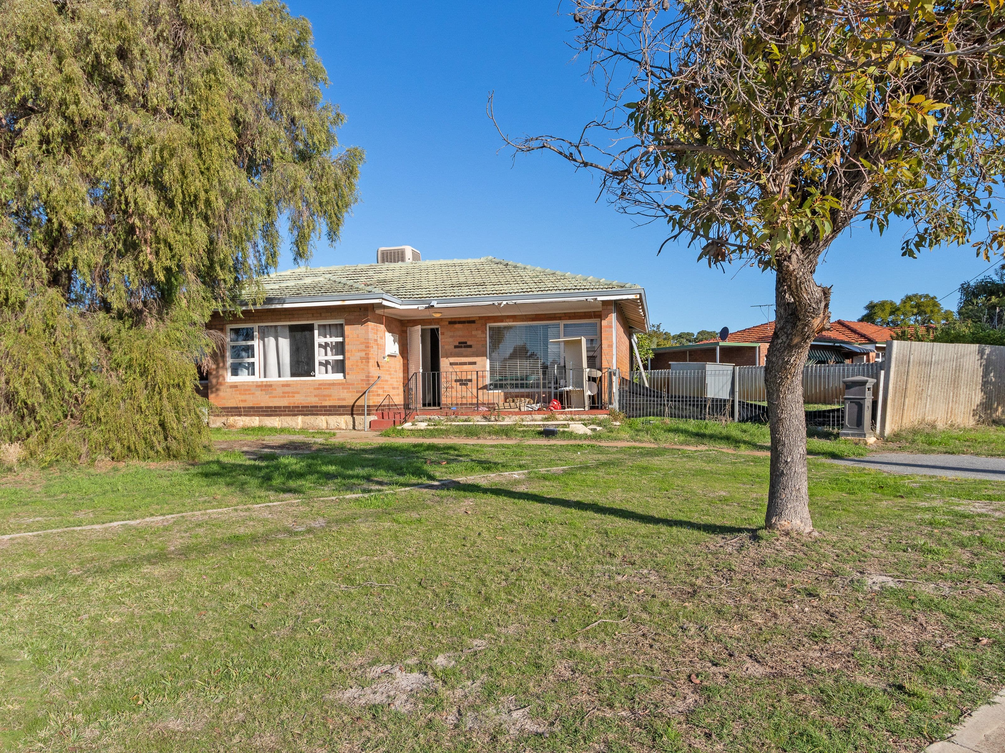 131 Mills Street, Queens Park WA 6107, Queens Park - Thumbnail 2