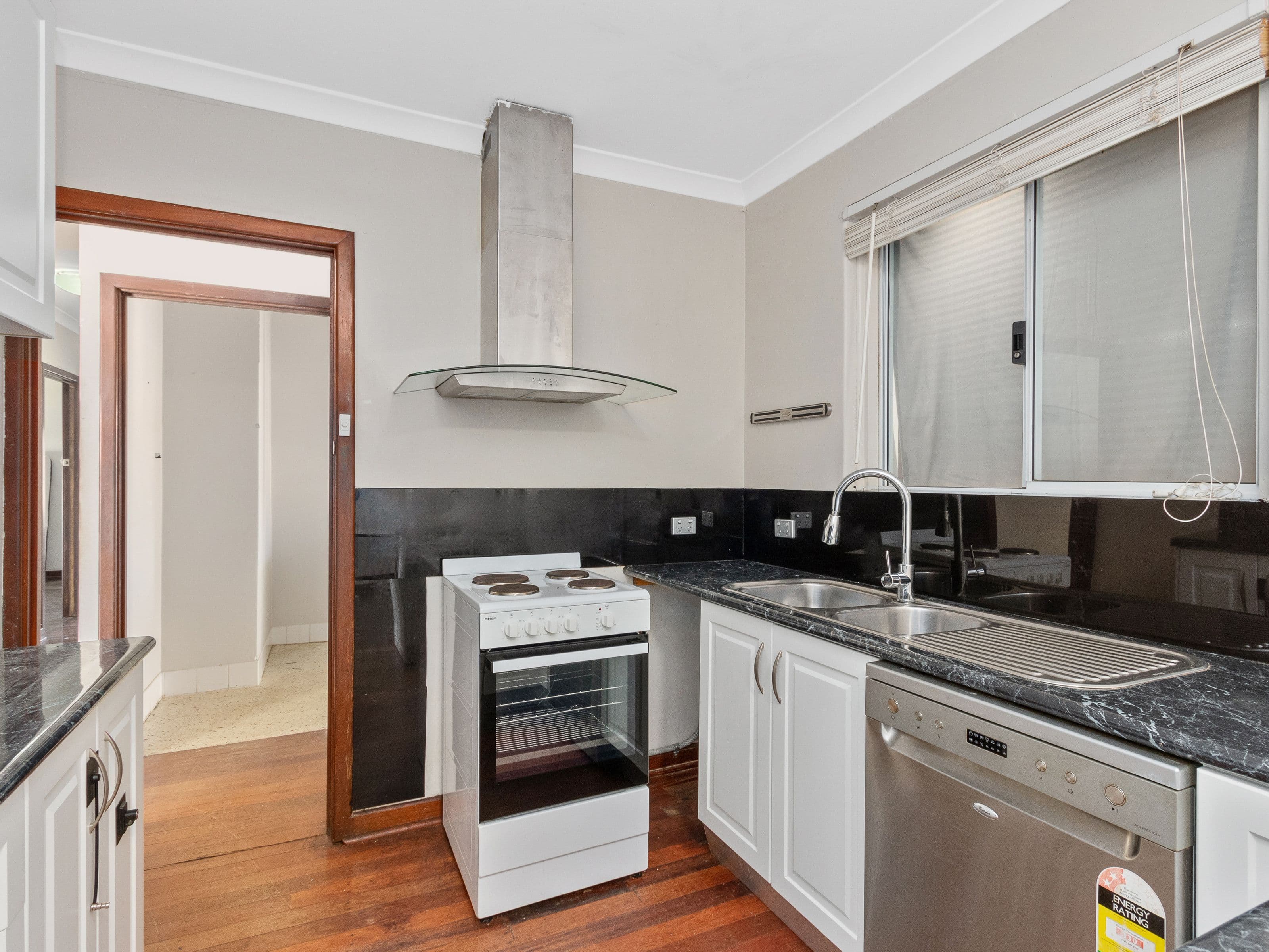 131 Mills Street, Queens Park WA 6107, Queens Park - Thumbnail 6