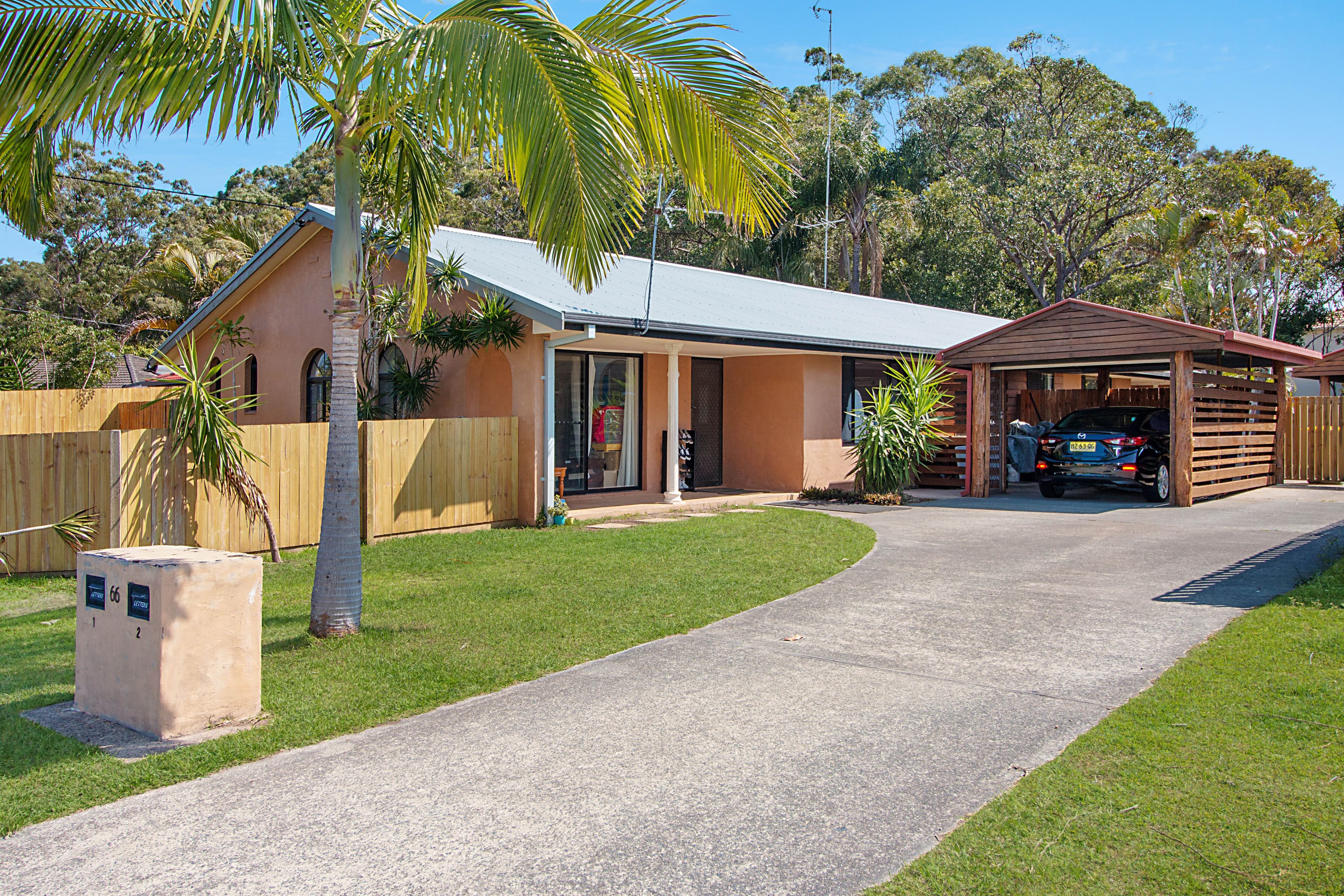 66 Blundell Boulevard, Tweed Heads South - Image 1