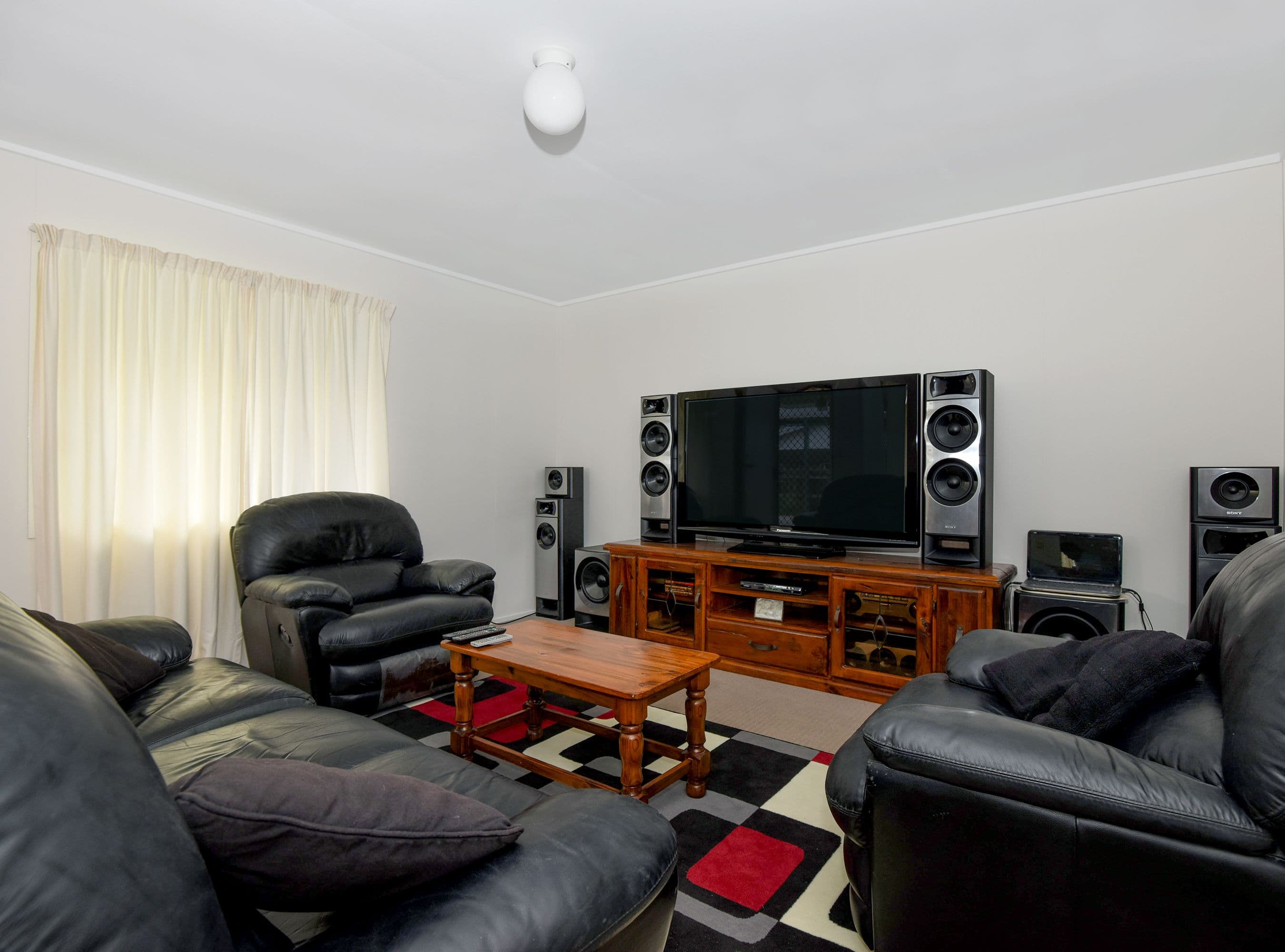 15 Claret Street, Wilsonton Heights QLD 4350, Wilsonton Heights - Thumbnail 2