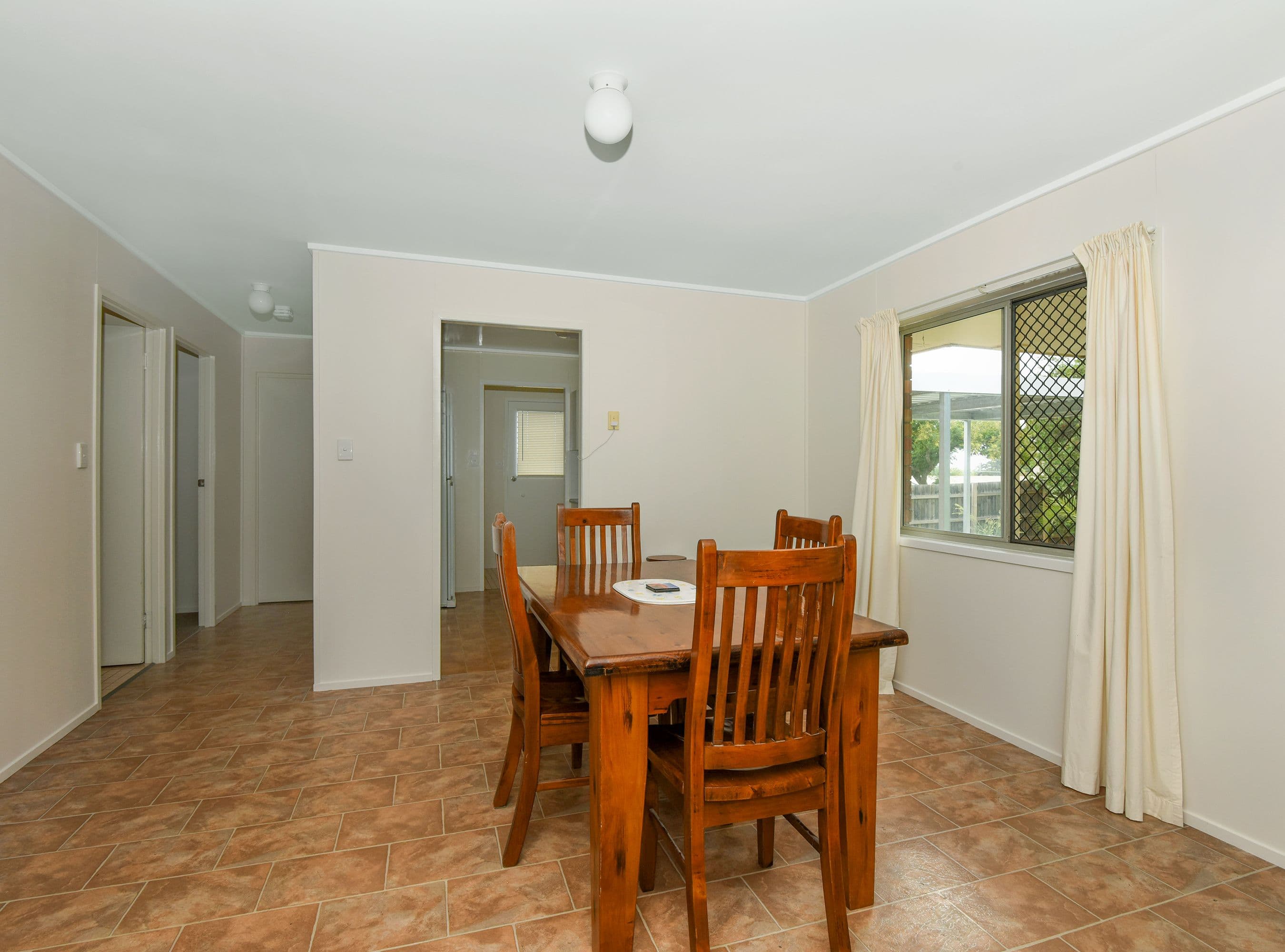 15 Claret Street, Wilsonton Heights QLD 4350, Wilsonton Heights - Thumbnail 4