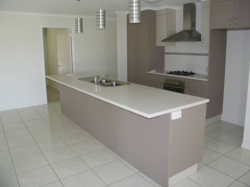 109 Dixon Drive, TELINA QLD 4680, Telina - Thumbnail 2