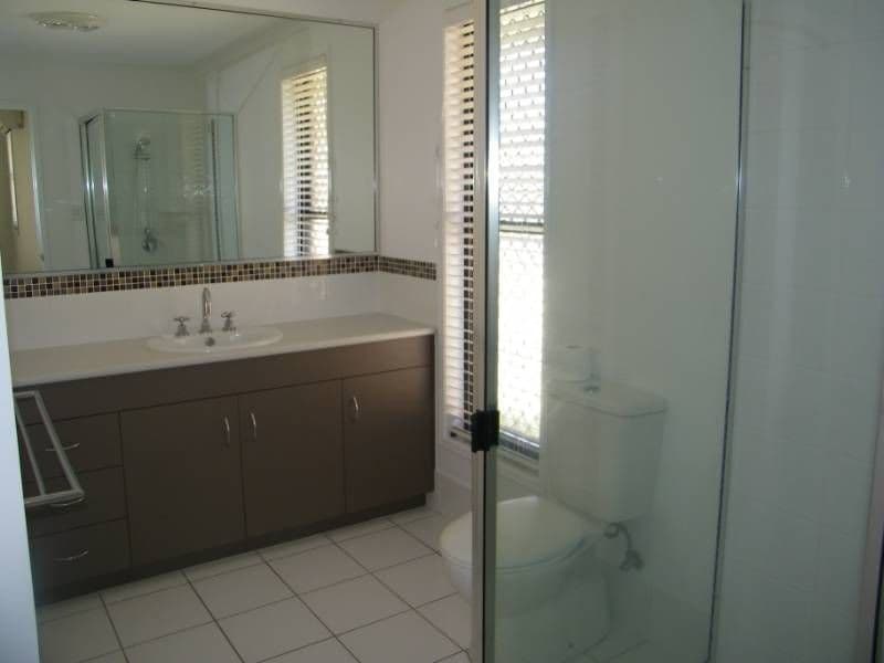 109 Dixon Drive, TELINA QLD 4680, Telina - Thumbnail 6